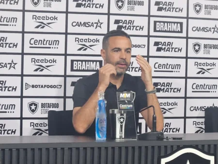 Artur Jorge destaca vitória do Botafogo como fundamental para motivar e dar confiança ao time.