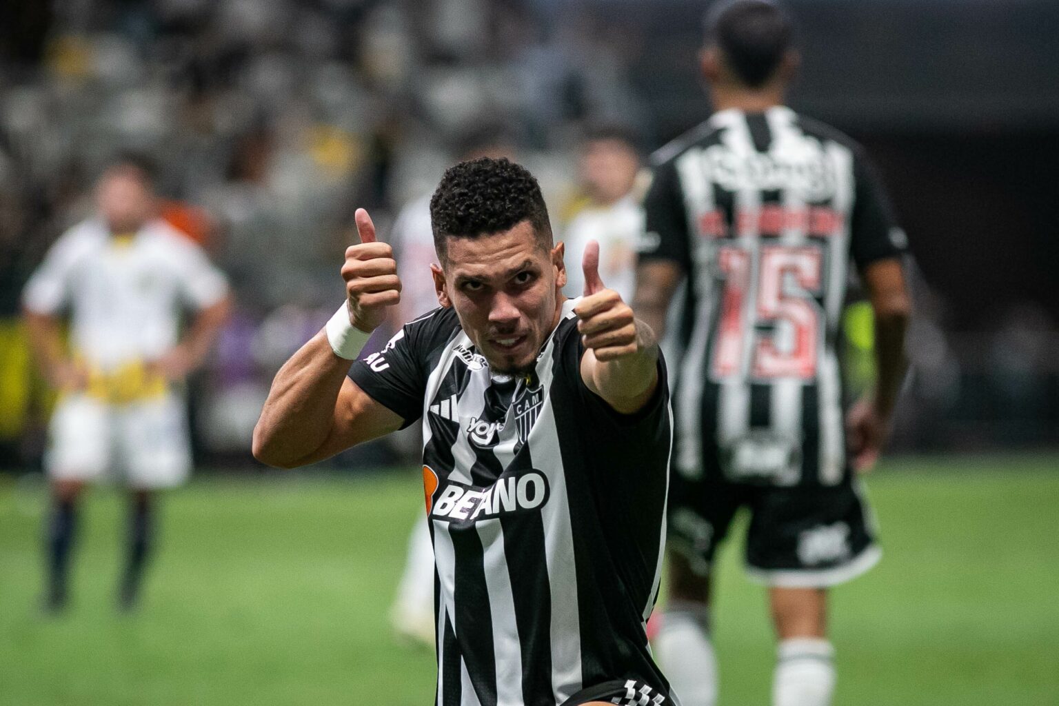 Atlético-MG com Jô e Hulk na mira: Paulinho se isola no Top-3 de artilharia do clube na Libertadores.