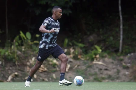 Botafogo: avaliação física será crucial na escolha do time contra o Juventude