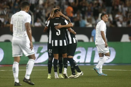 Botafogo realiza incrível jogada em gol de Danilo Barbosa contra o Juventude; assista ao vídeo.