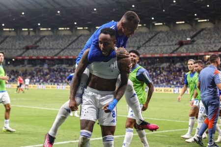 Cruzeiro: William e Rafa Silva brilham em vitória de virada na estreia do Brasileirão