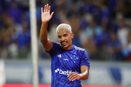 Cruzeiro negocia transferência de Matheus Pereira para o Al Hilal e alinha acordo com jogador
