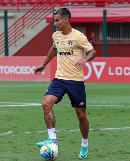 Ferreira se recupera e pode reforçar o São Paulo contra o Flamengo