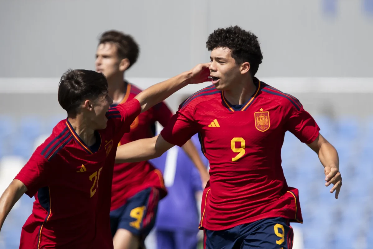 Filho de Marcelo marca gol decisivo na conquista do título da seleção sub-15 da Espanha