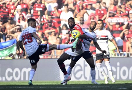 Flamengo x São Paulo: saiba como garantir seus ingressos com antecedência e confira os preços