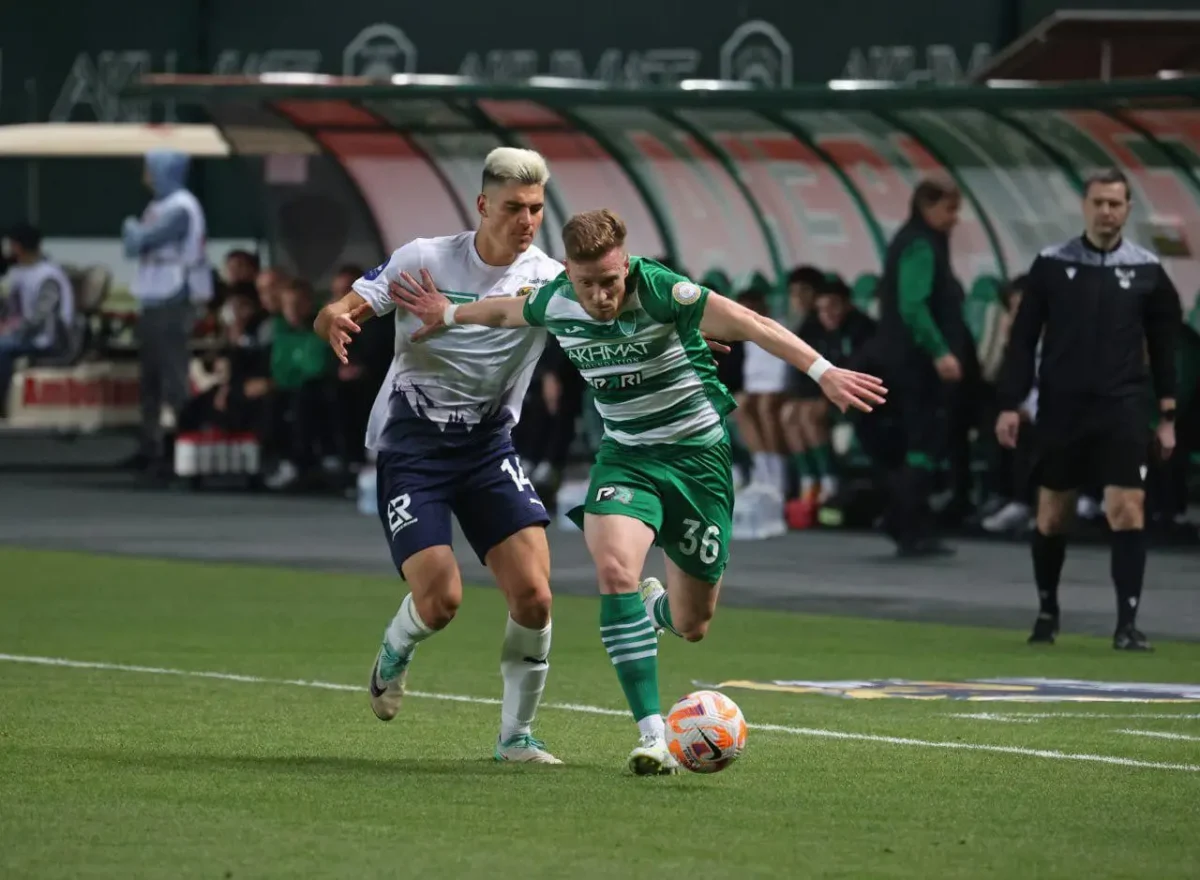 Lucas Lovat celebra terceiro triunfo consecutivo no Campeonato Russo e mira metas mais ambiciosas