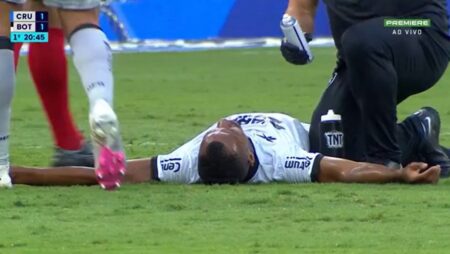 Marlon Freitas, do Botafogo, sofre concussão e é levado ao hospital: atualizações e informações.