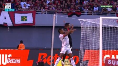 Roger Flores e Caio Ribeiro recriam lance polêmico de pênalti do Flamengo e analisam uso do braço no futebol
