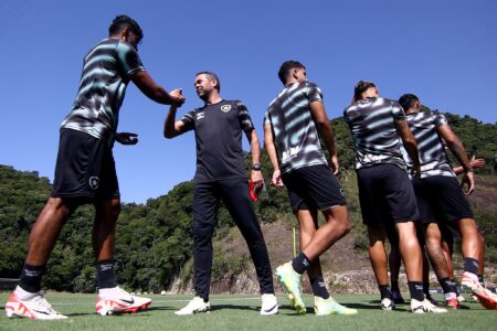 Sul-Americana e Bolívia calejam Botafogo para estreia desafiante de Artur Jorge na altitude