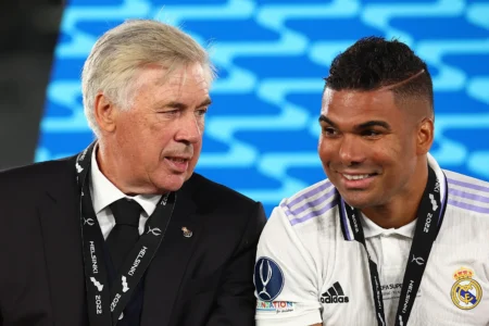 Casemiro revela bastidores da saída do Real Madrid: Ancelotti emocionado