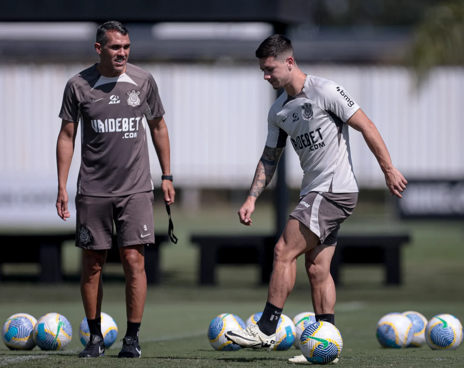 Corinthians deve ter quatro mudanças no time titular para enfrentar o Fluminense