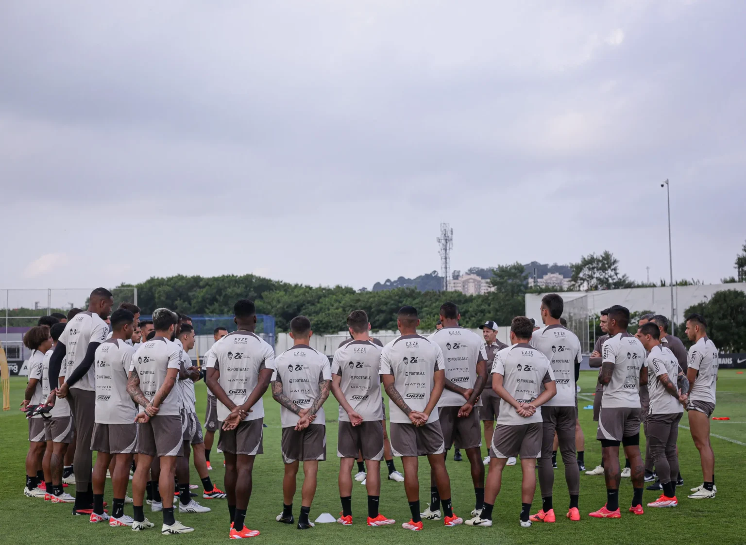 Corinthians se reapresenta com Gustavo Henrique de volta e papo de António com elenco: confira detalhes!