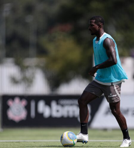 Corinthians se reapresenta e inicia preparação para jogo contra o Juventude
