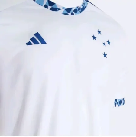 Nova camisa do Cruzeiro vaza nas redes sociais - Confira as fotos