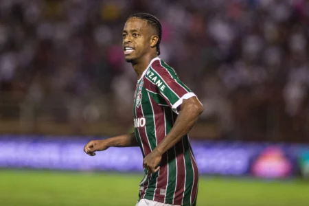 Recuperado de lesão, Keno volta aos treinos no Fluminense: confira!
