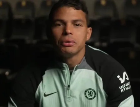 Thiago Silva confirma saída do Chelsea ao final da temporada