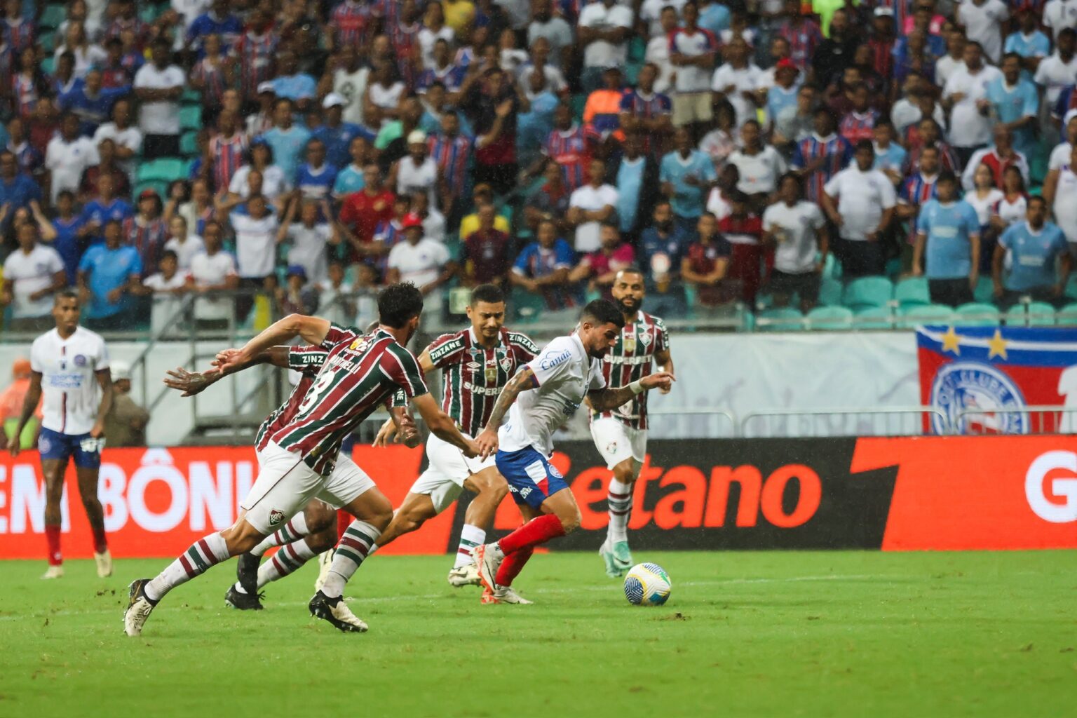 Trocas de Diniz no Fluminense resultam em equipe com seis atacantes e sem laterais e zagueiros; confira a formação.