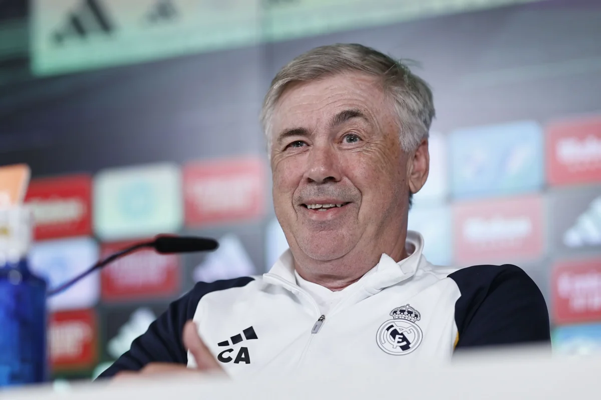 Ancelotti aproveita período de tranquilidade no Real Madrid antes de desafios futuros.