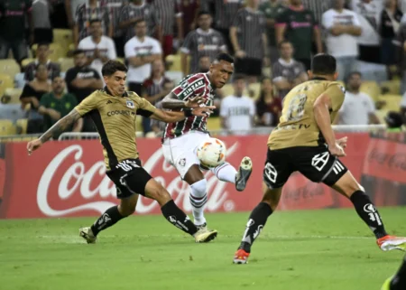 Artilheiro Libertadores: Marquinhos se consolida opção polivalente Fluminense