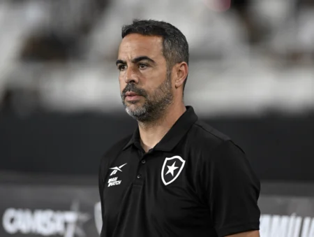 Artur Jorge destaca união do elenco do Botafogo em busca de objetivos comuns