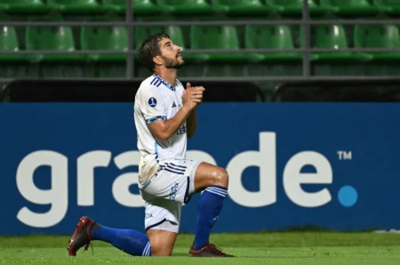 Atuações do Cruzeiro: Barreal destaca-se e volante se destaca na partida; confira as notas