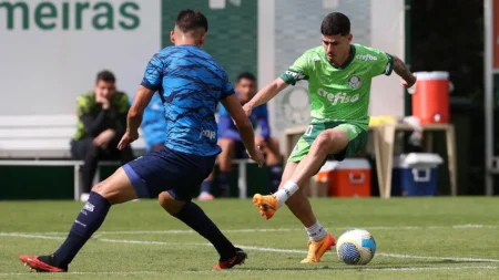 Com três gols de Rômulo e gol de Dudu, Palmeiras goleia por 8 a 1 em jogo-treino com lesão de B. Rodrigues