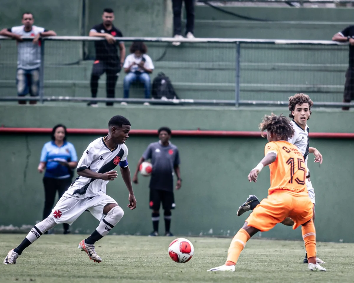 Copa Rio Sub-17: Vasco vence Nova Iguaçu de virada na semifinal inaugural