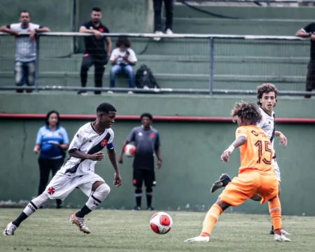 Copa Rio Sub-17: Vasco vence Nova Iguaçu de virada na semifinal inaugural