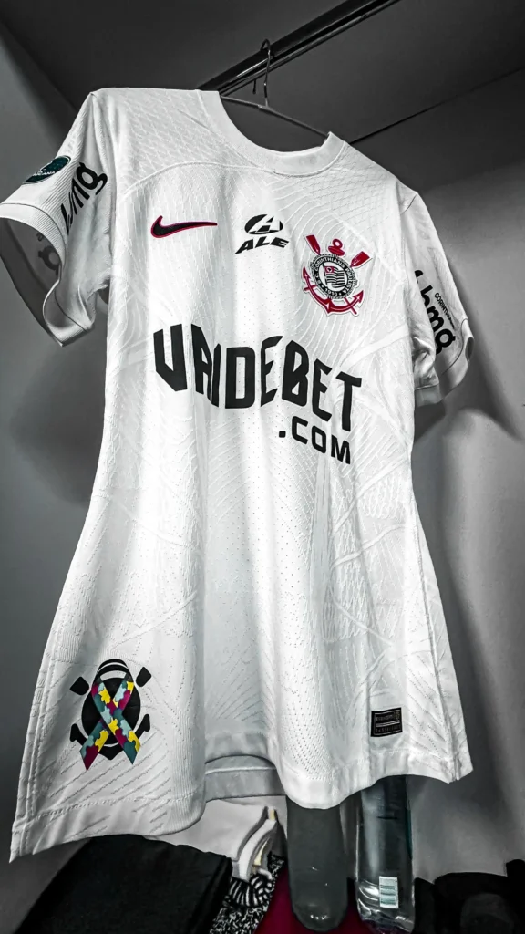 Corinthians fecha acordo de patrocínio para a barra frontal da camisa até o fim de 2022: confira os valores