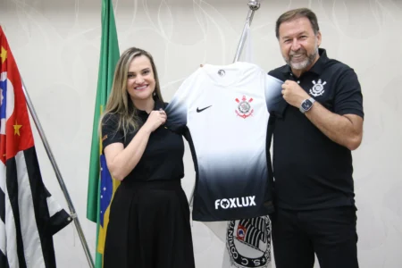 Corinthians firma parceria com novo patrocinador para barra frontal da camisa; saiba mais!