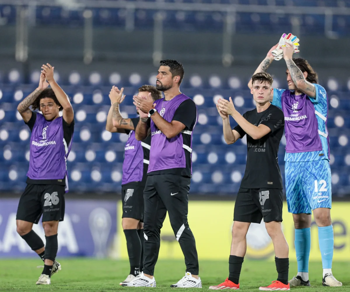 Corinthians: retorno do Paraguai com resultado positivo, mas com problemas a corrigir