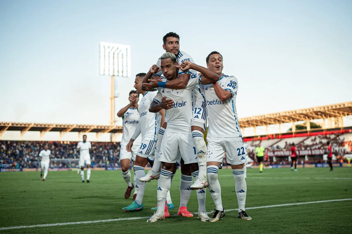 Cruzeiro mantém invencibilidade e iguala início do tetra no Brasileirão; confira os números