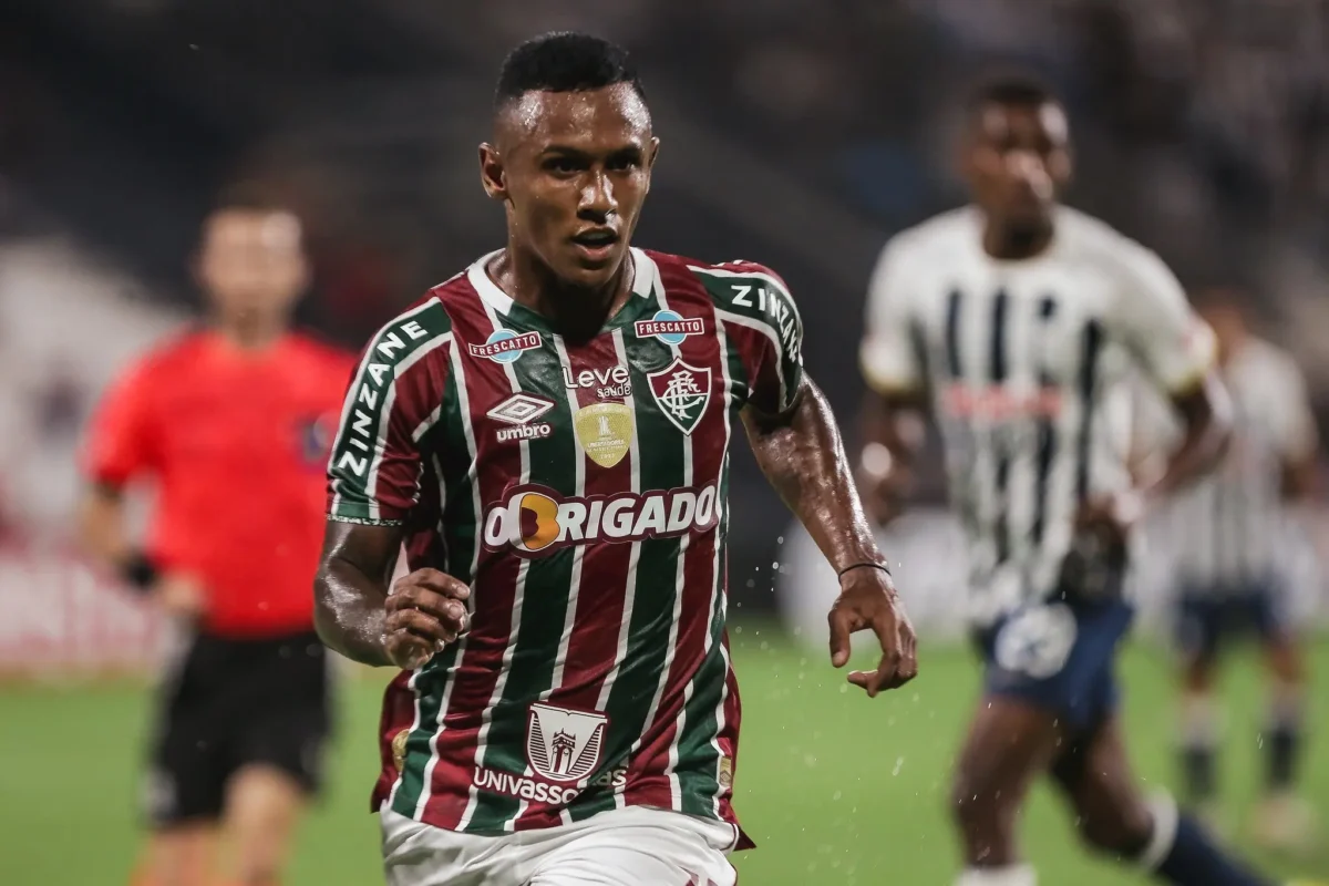 Das improvisações ao destaque na Libertadores, Marquinhos ganha espaço no Fluminense: Especial