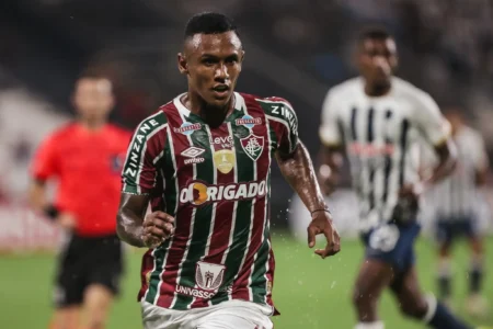 Das improvisações ao destaque na Libertadores, Marquinhos ganha espaço no Fluminense: Especial