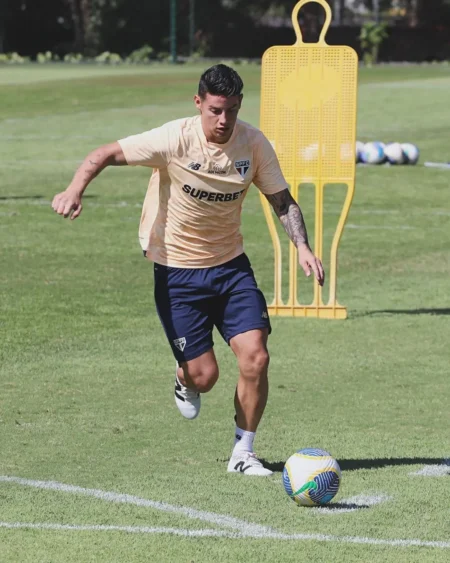 Entre recados e incertezas: James Rodríguez vai à Copa América em baixa com Zubeldía no São Paulo - Análise e Perspectivas