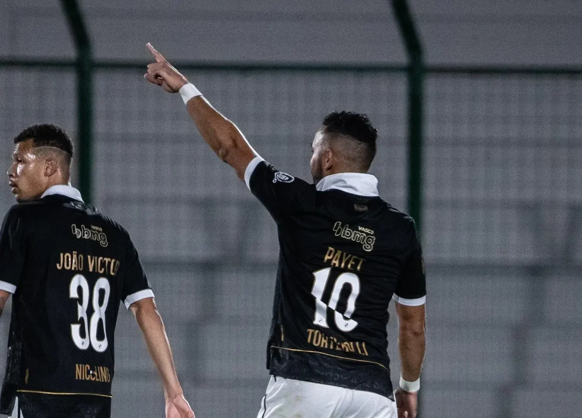 Escalação do Vasco: Payet e João Victor treinam como titulares para o próximo jogo; confira o provável time