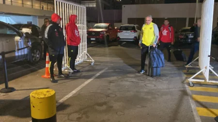 Flamengo chega ao Chile para último treino antes de enfrentar o Palestino no CT do Coquimbo.