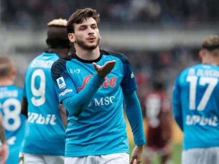 Kvaratskhelia do Napoli negocia com PSG: saiba mais sobre a transferência