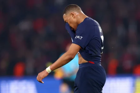 Mbappé é criticado e tem despedida melancólica da Champions pelo PSG: saiba mais!