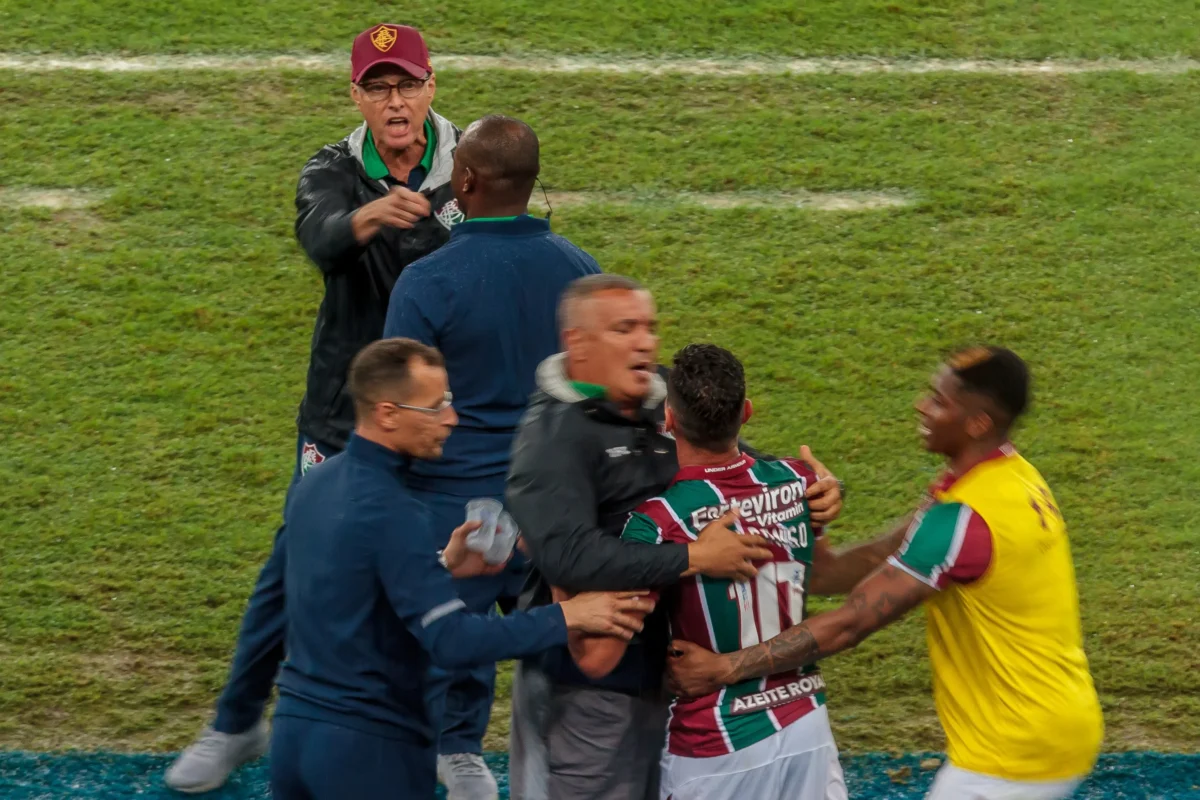 Oswaldo de Oliveira perde ação milionária por danos morais contra o Fluminense