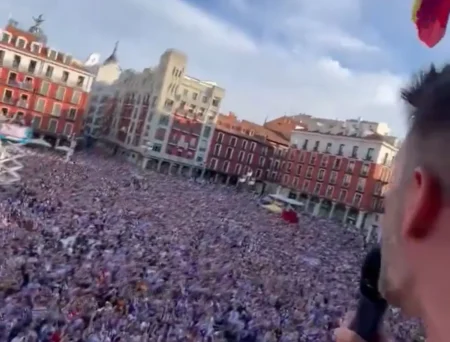 Técnico demitido do Cruzeiro ironiza em festa do Valladolid e pede para sair