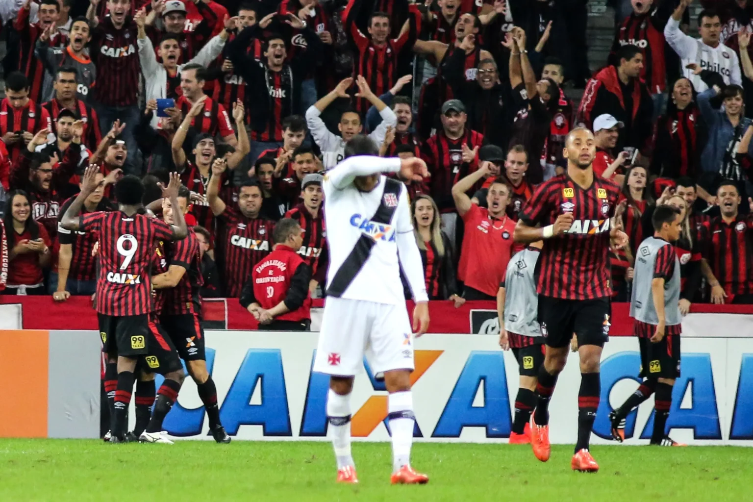 Vasco nunca venceu no estádio do Athletico pelo Brasileirão; confira outros tabus na competição