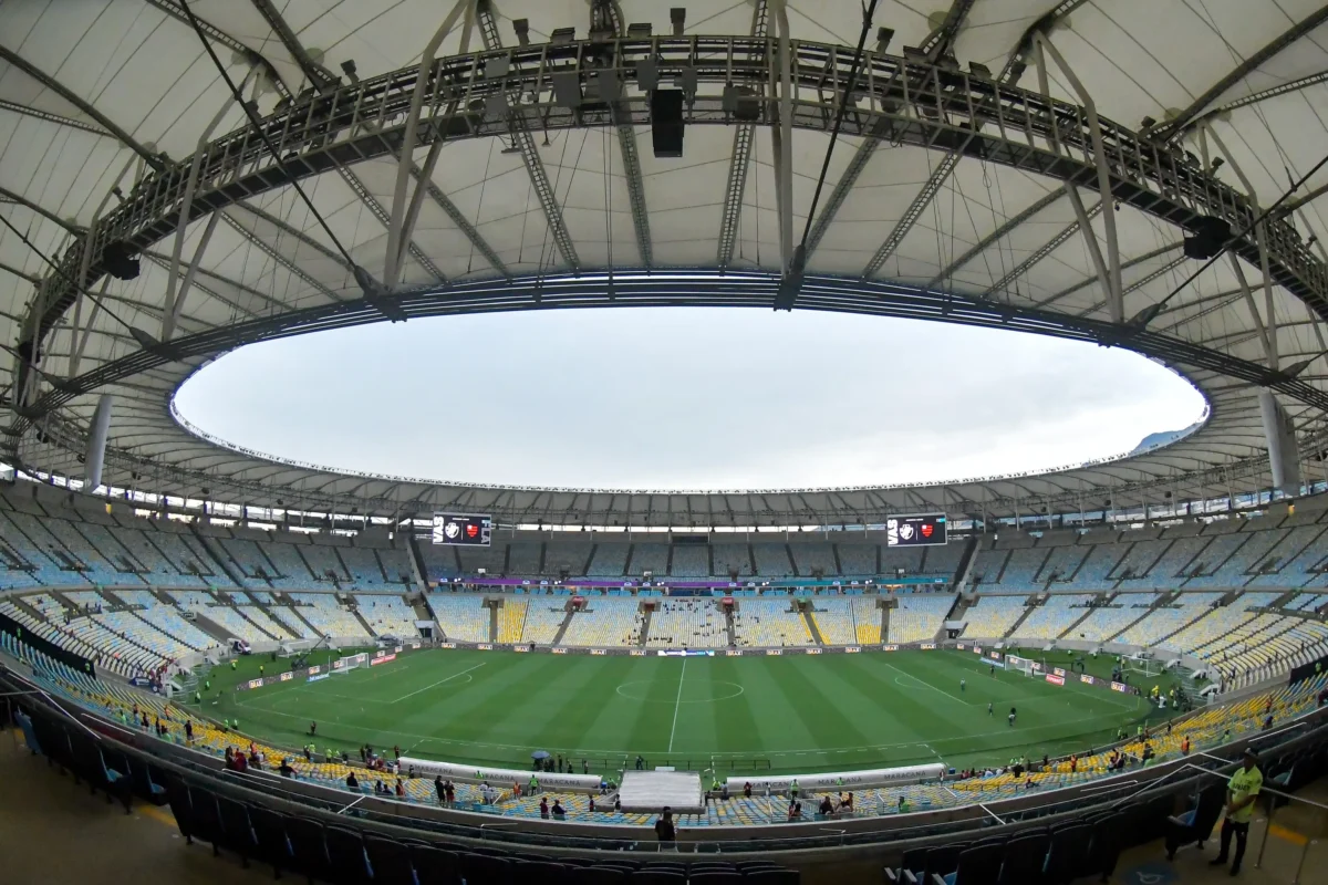 Vasco x Flamengo: ingressos à venda para o clássico de domingo; veja como comprar