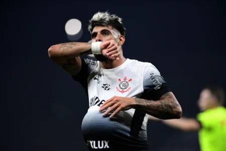 Yuri Alberto inicia o ano com sucesso e mira recorde do Corinthians na arena