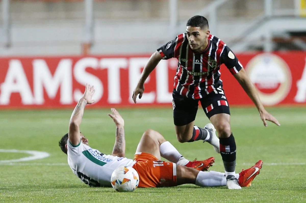 Atuações do São Paulo: Luciano brilha e Nestor marca golaço no Chile; avalie as notas