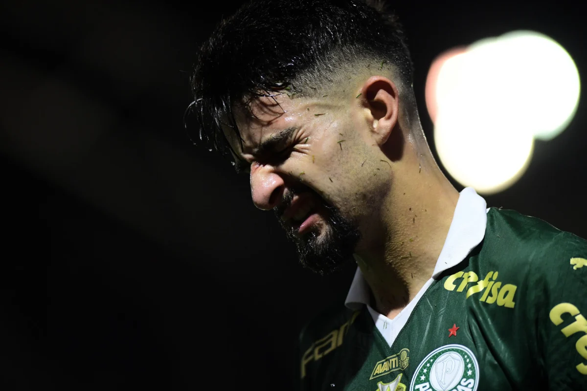 Contrato renovado, Flaco López enfrenta maior jejum em 2024 e busca recuperar posição no Palmeiras