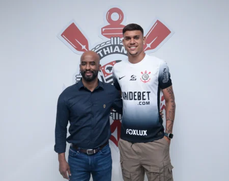 Corinthians renova contrato com zagueiro João Pedro. Confira detalhes!