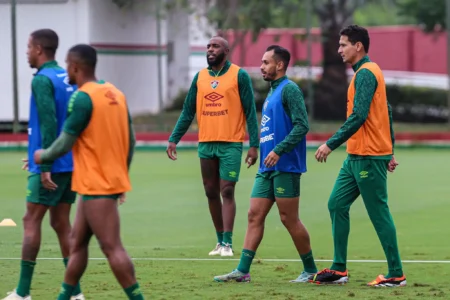 Escalação do Fluminense: Diniz confirma titulares e conta com retornos contra o Alianza Lima