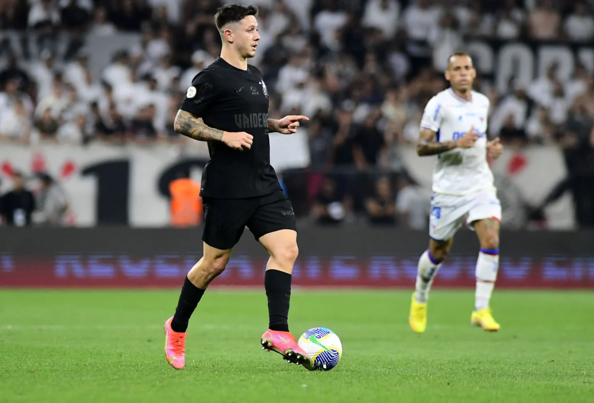 Garro elogia atuação do Corinthians e lamenta falta de eficiência na finalização contra o Fortaleza