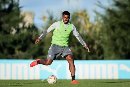 Grêmio faz proposta por Jemerson, que deseja deixar o Atlético-MG na próxima janela